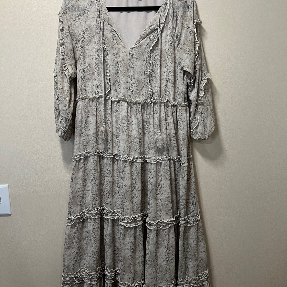 Storia Beige Patterned Long Sleeve Dress